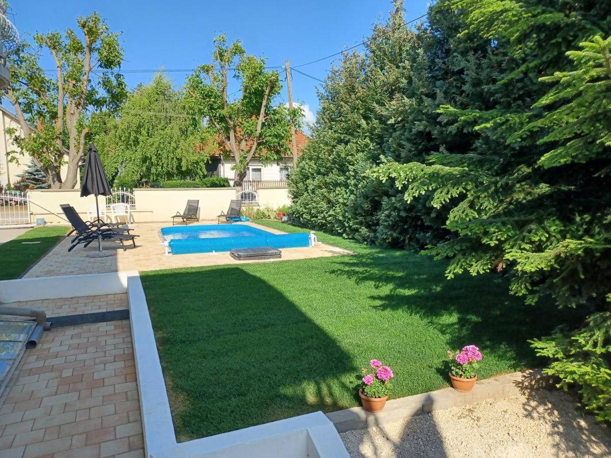 Janko Apartman Guest house *